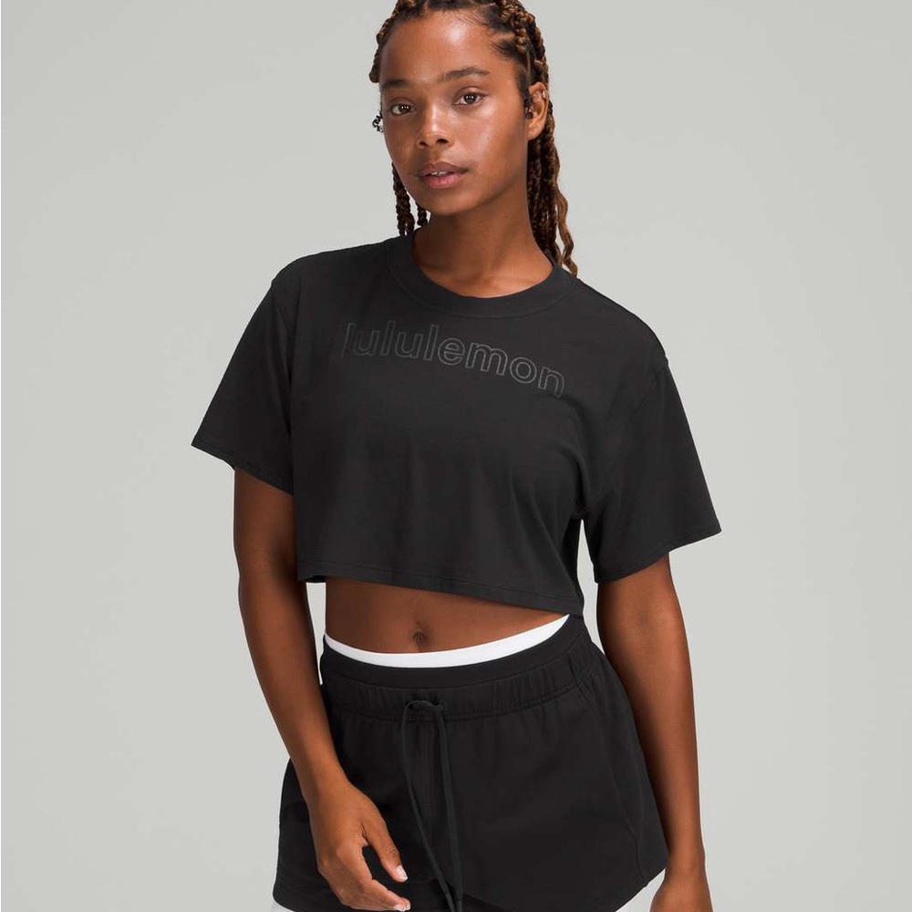 NWT Lululemon all yours crop tee graphic size 8 black
